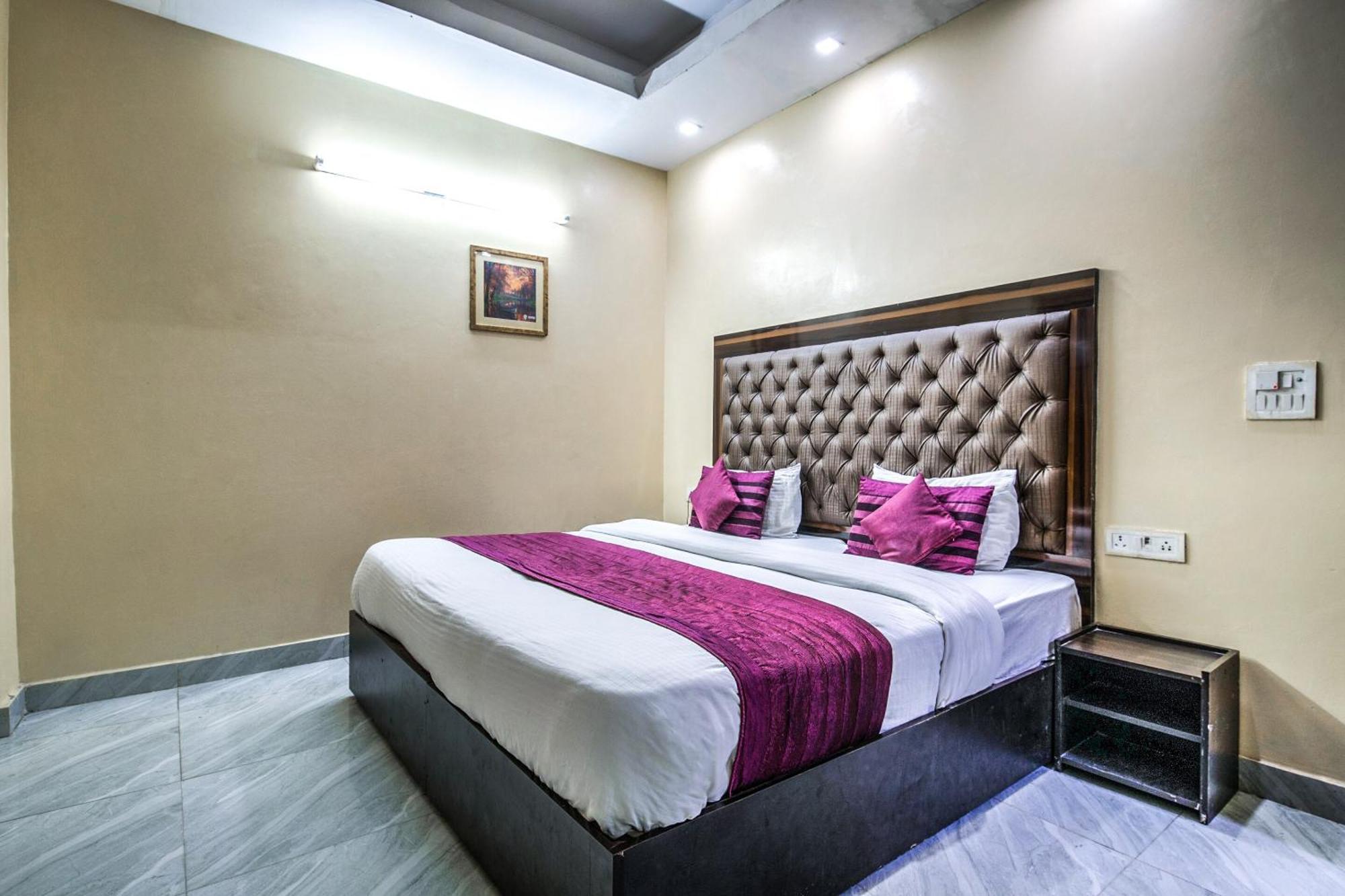 Hotel O Crosswinds Residency Indirapuram Exterior foto
